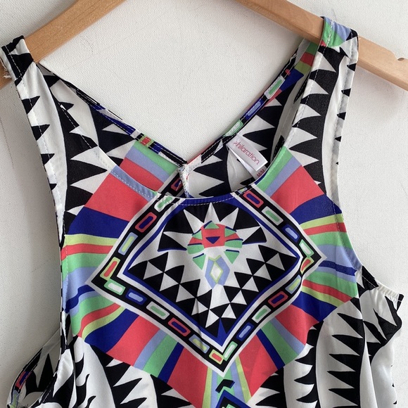 Xhiliaration Sleeveless Tribal print Top, Size M - Picture 2 of 5